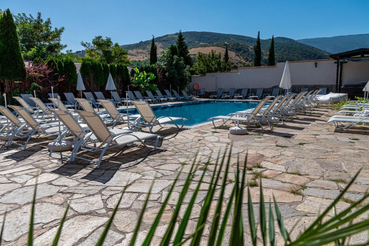 Saint George Mountain Residence Belashtitsa Buitenkant foto